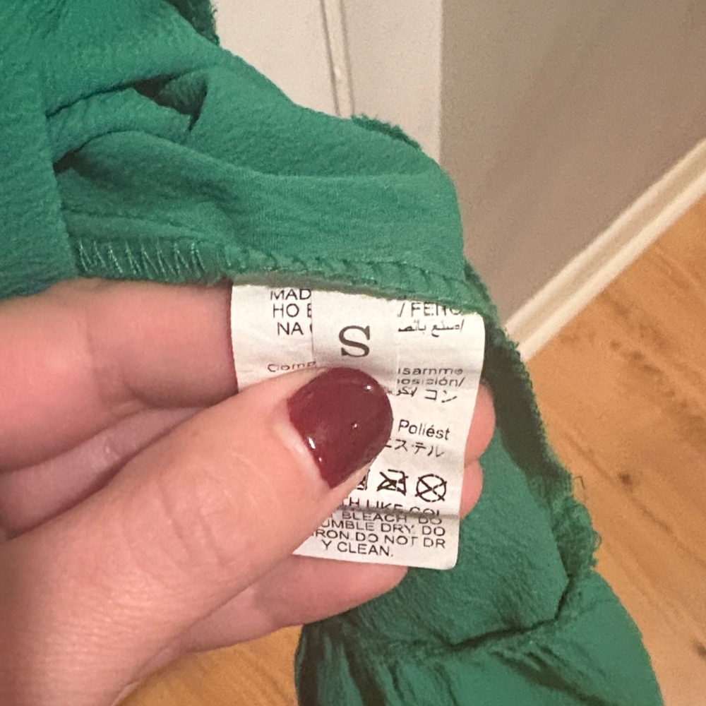 Emerald Green Ruffle Hem Dress - Picture 4 of 4